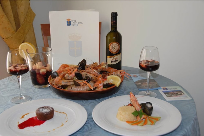 Imagen del bar/restaurante del Hotel Real Asturias. Foto 12