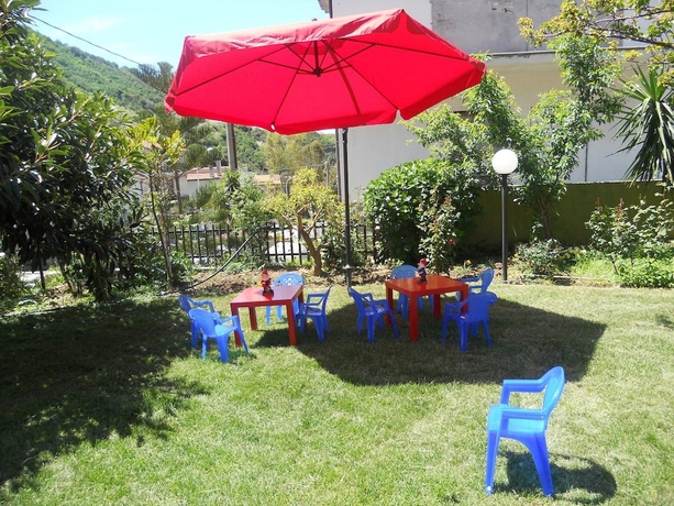 Imagen de los exteriores del Hotel Real Asturias. Foto 17