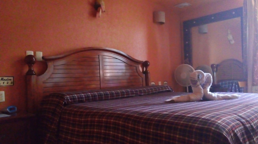 Imagen de la habitación del Hotel Real Azteca, Ciudad de M&eacute;xico. Foto 2