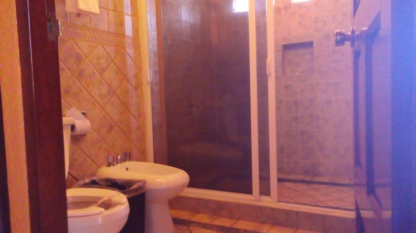 Imagen de la habitación del Hotel Real Azteca, Ciudad de M&eacute;xico. Foto 16