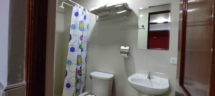 Imagen de la habitación del Hotel Real Bolivar. Foto 12