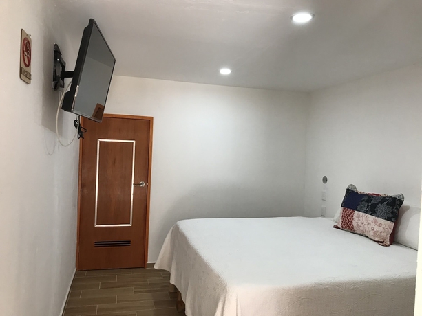 Imagen de la habitación del Hotel Real Carretero. Foto 8