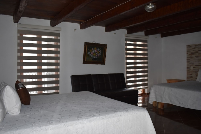 Imagen de la habitación del Hotel Real Carretero. Foto 10