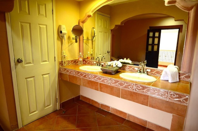 Imagen de la habitación del Hotel Real Catedral. Foto 6