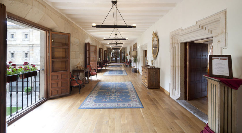 Imagen de los interiores del Hotel Real Colegiata San Isidoro. Foto 14