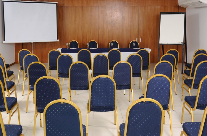 Imagen de los interiores del Hotel Real Colonia and Suites. Foto 10