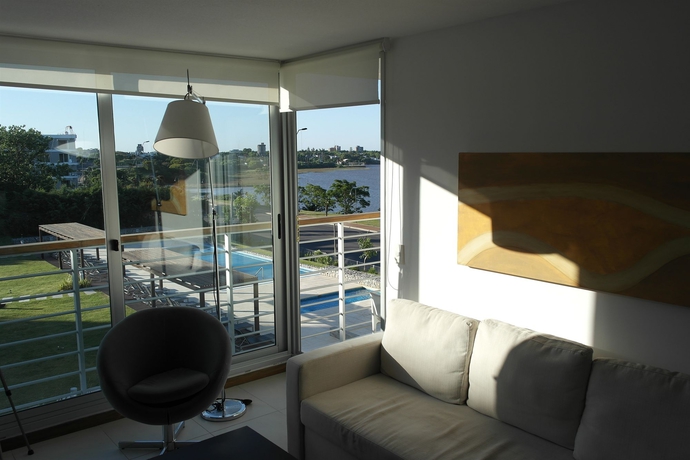 Imagen de la habitación del Hotel Real Colonia and Suites. Foto 5