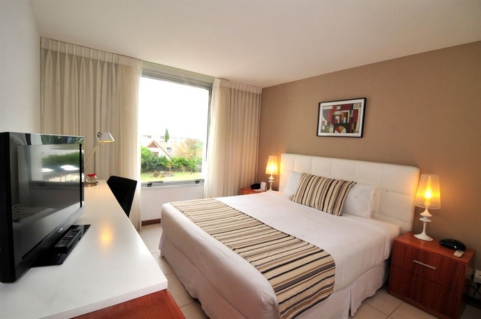 Imagen de la habitación del Hotel Real Colonia and Suites. Foto 6