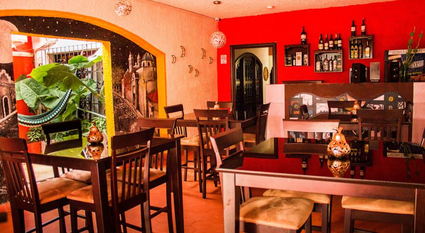 Imagen del bar/restaurante del Hotel Real Colonial. Foto 3