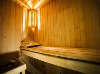 Imagen de los interiores del Hotel Real De Castilla. Foto 14