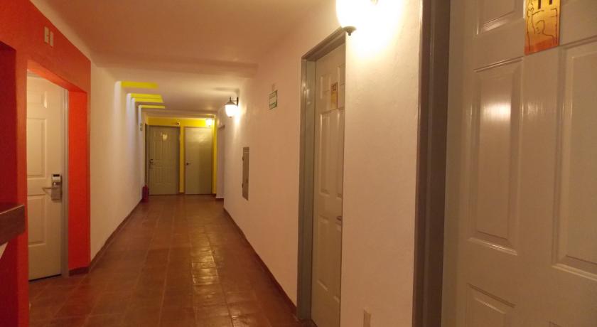 Imagen de los interiores del Hotel Real De Leyendas. Foto 6