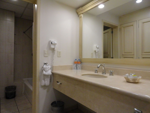 Imagen de la habitación del Hotel Real De Minas Bajio. Foto 4
