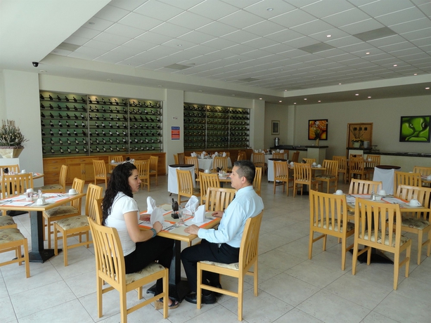 Imagen del bar/restaurante del Hotel Real De Minas Bajio. Foto 3