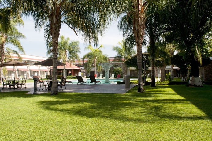 Imagen de los exteriores del Hotel Real De Minas Poliforum. Foto 11