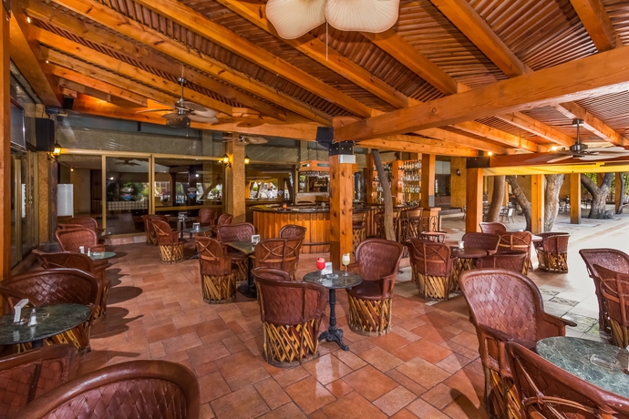 Imagen del bar/restaurante del Hotel Real De Minas Tradicional. Foto 8