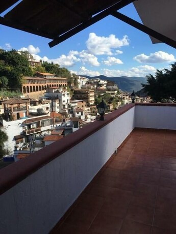 Imagen de la habitación del Hotel Real De San Diego. Foto 13