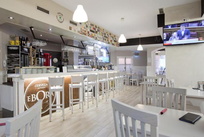 Imagen del bar/restaurante del Hotel Real De Toledo. Foto 2