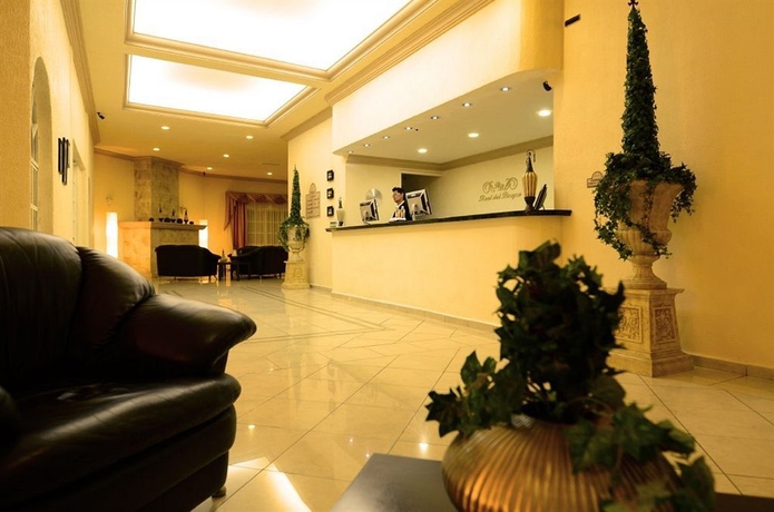 Imagen de los interiores del Hotel Real Del Bosque. Foto 12