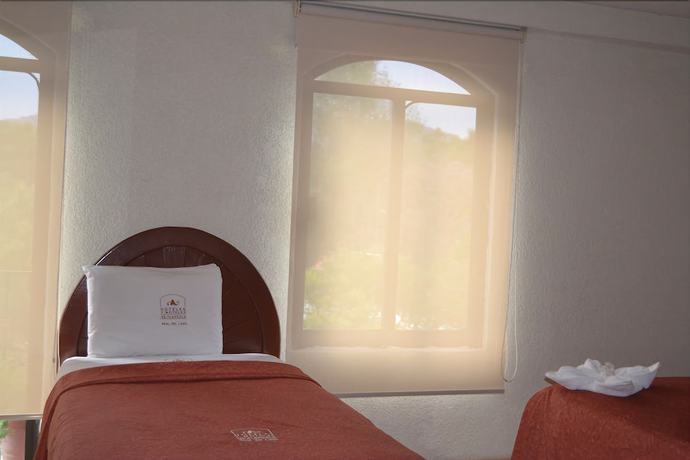 Imagen de la habitación del Hotel Real Del Lago. Foto 5
