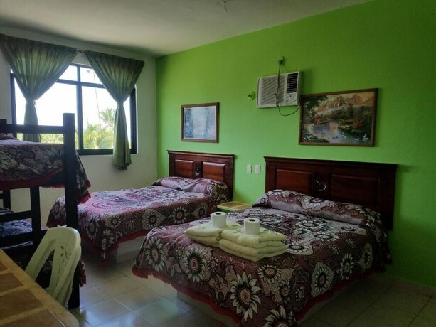 Imagen de la habitación del Hotel Real Del Quijote. Foto 17