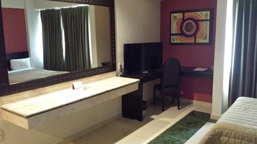 Imagen de la habitación del Hotel Real Del Sol. Foto 8
