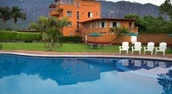Imagen de la piscina del Hotel Real Del Valle. Foto 5