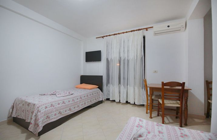 Imagen de la habitación del Hotel Real, Durres. Foto 7