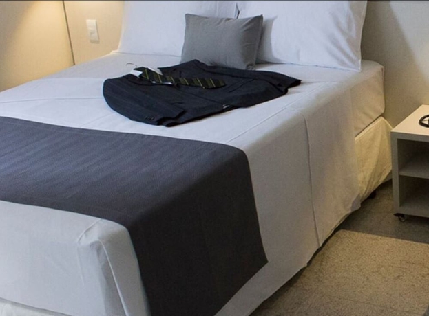 Imagen de la habitación del Hotel Real Executive. Foto 10