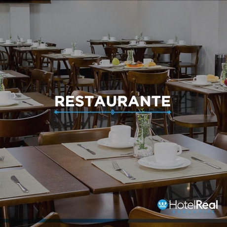 Imagen del bar/restaurante del Hotel Real Executive. Foto 6
