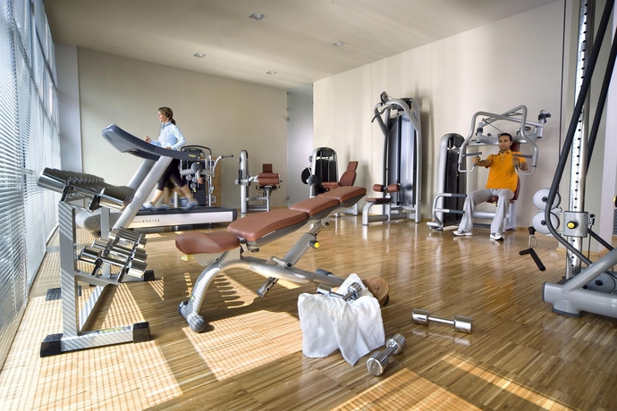 Imagen de los interiores del Hotel Real Fini Baia Del Re. Foto 6