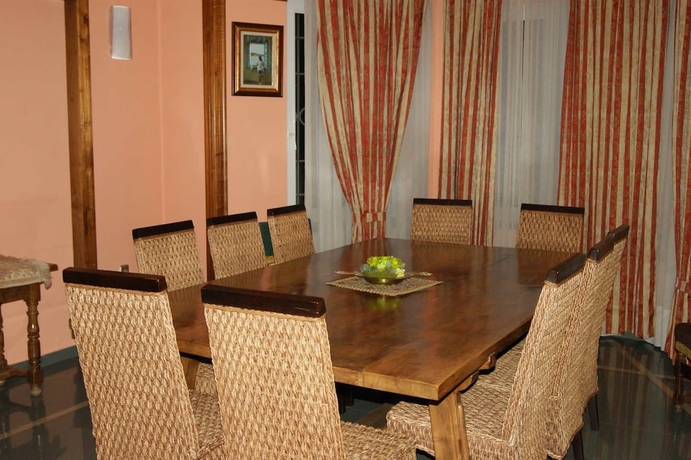 Imagen de los interiores del Hotel Real, Guardo. Foto 15