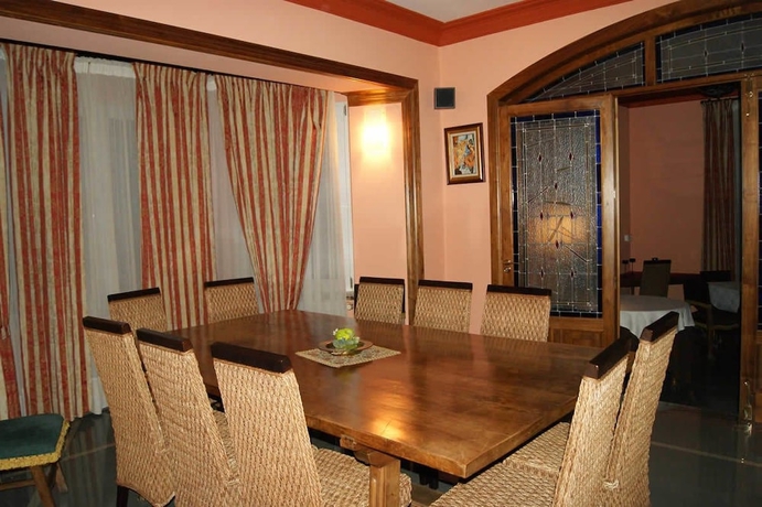 Imagen de los interiores del Hotel Real, Guardo. Foto 18