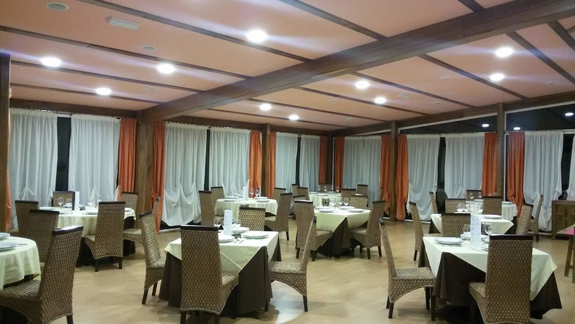 Imagen del bar/restaurante del Hotel Real, Guardo. Foto 4