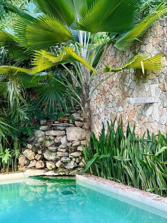 Imagen de la piscina del Hotel Real Haciendas. Foto 16