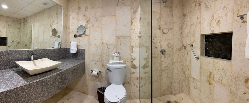 Imagen de la habitación del Hotel Real Hispano. Foto 7