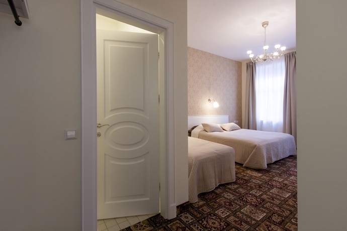 Imagen de la habitación del Hotel Real House. Foto 8