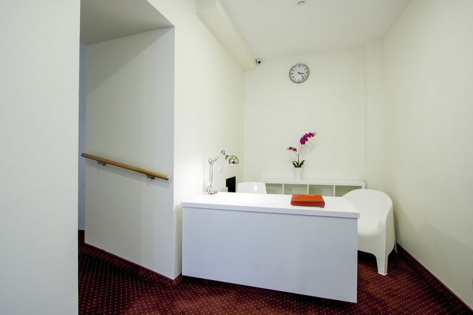 Imagen de los interiores del Hotel Real House. Foto 19