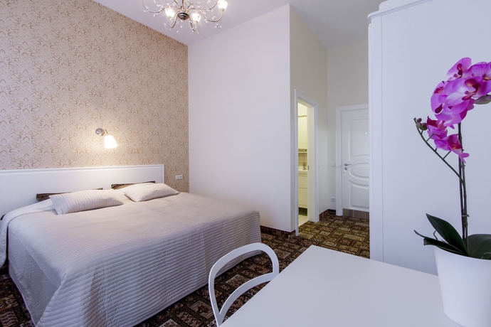 Imagen de la habitación del Hotel Real House. Foto 14