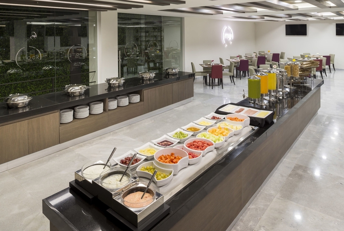 Imagen del bar/restaurante del Hotel Real Inn Celaya. Foto 6