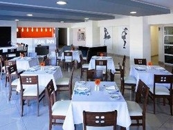 Imagen del bar/restaurante del Hotel Real Inn Chihuahua By Camino Real. Foto 3