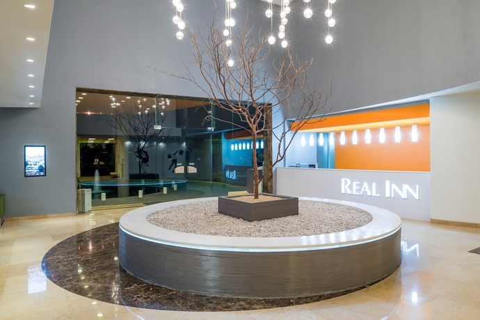Imagen de los interiores del Hotel Real Inn Perinorte. Foto 17