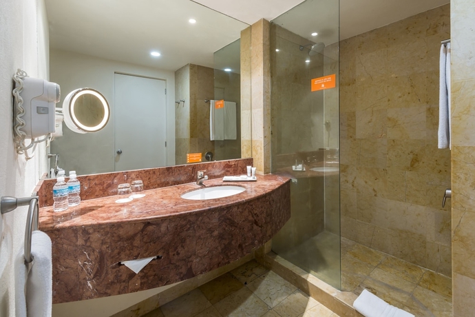 Imagen de la habitación del Hotel Real Inn Perinorte. Foto 16