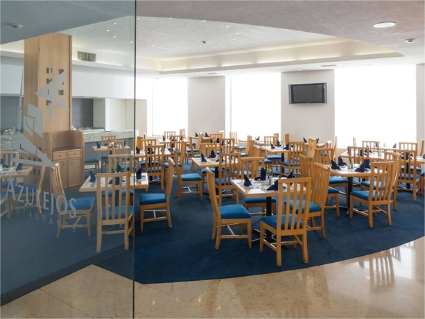 Imagen del bar/restaurante del Hotel Real Inn Torreón. Foto 2