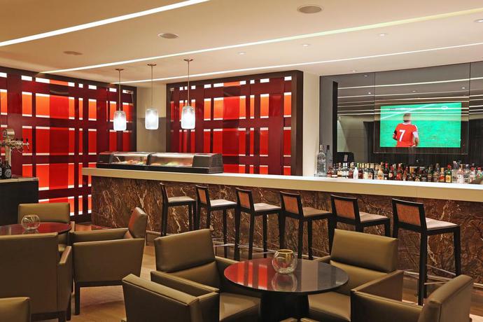 Imagen del bar/restaurante del Hotel Real Intercontinental San Salvador At Metrocentro Mall, An Ihg. Foto 2