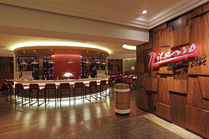 Imagen del bar/restaurante del Hotel Real Intercontinental San Salvador At Metrocentro Mall, An Ihg. Foto 3