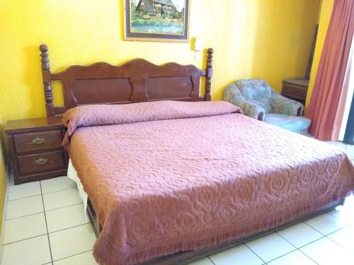 Imagen de la habitación del Hotel Real Jojutla. Foto 13