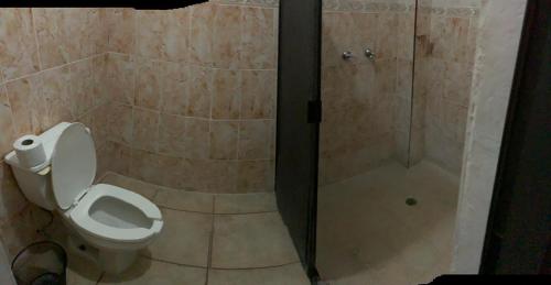Imagen de la habitación del Hotel Real Jojutla. Foto 18