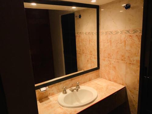Imagen de la habitación del Hotel Real Jojutla. Foto 19
