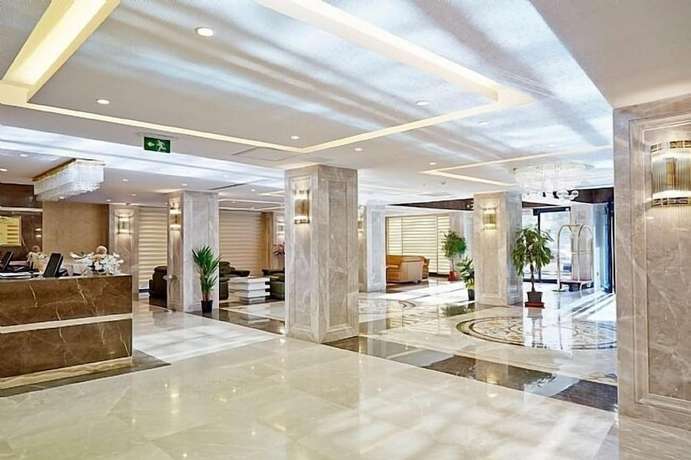 Imagen de los interiores del Hotel Real Konak. Foto 15