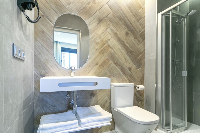 Imagen de la habitación del Hotel Real Maqueda - M&aacute;laga. Foto 5